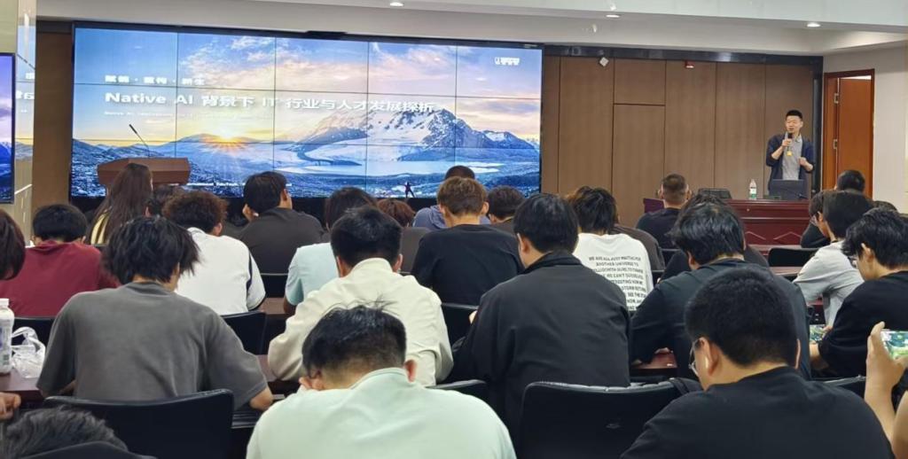 11081